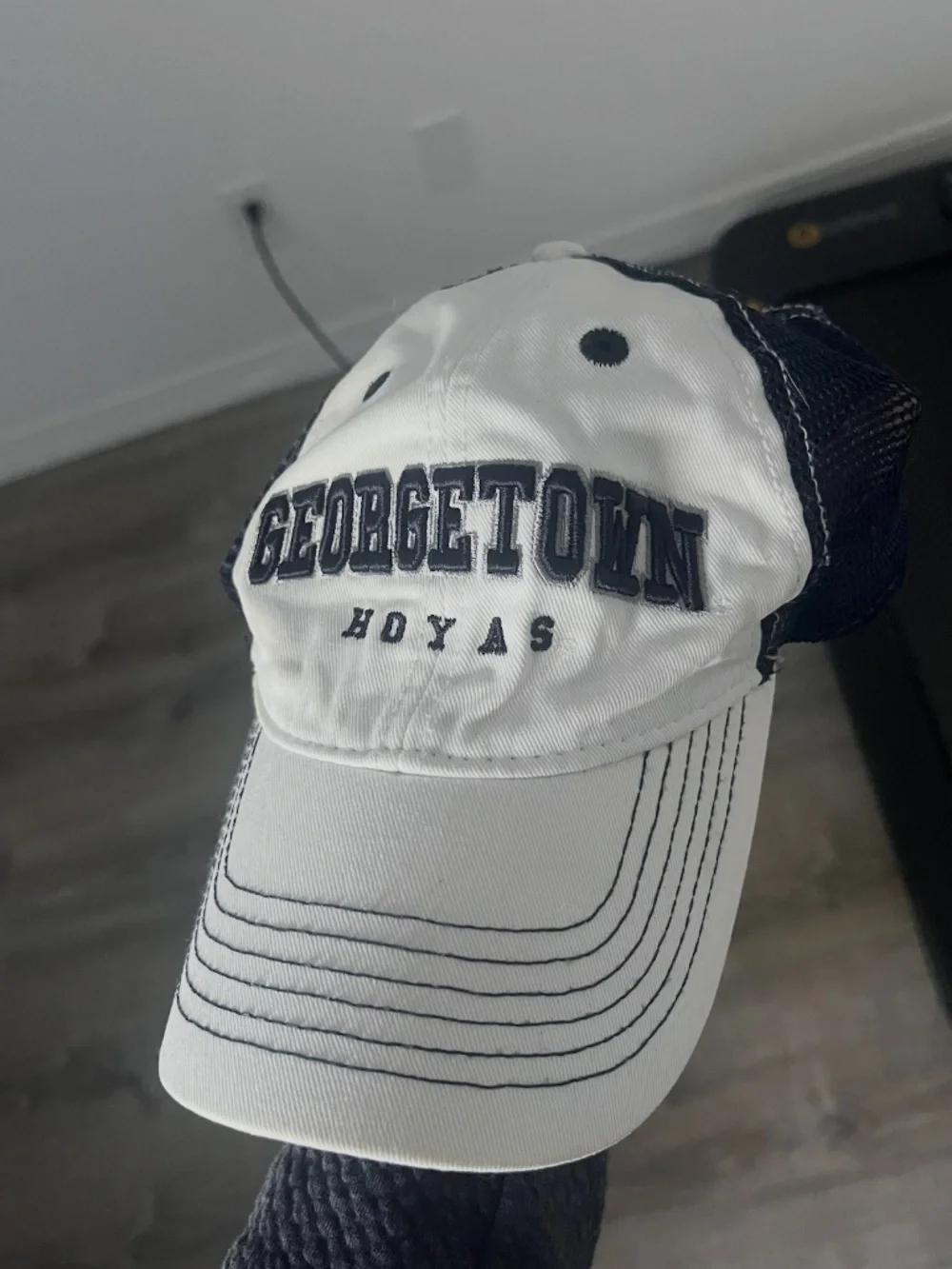 Georgetown Hat - Picture 1 of 2